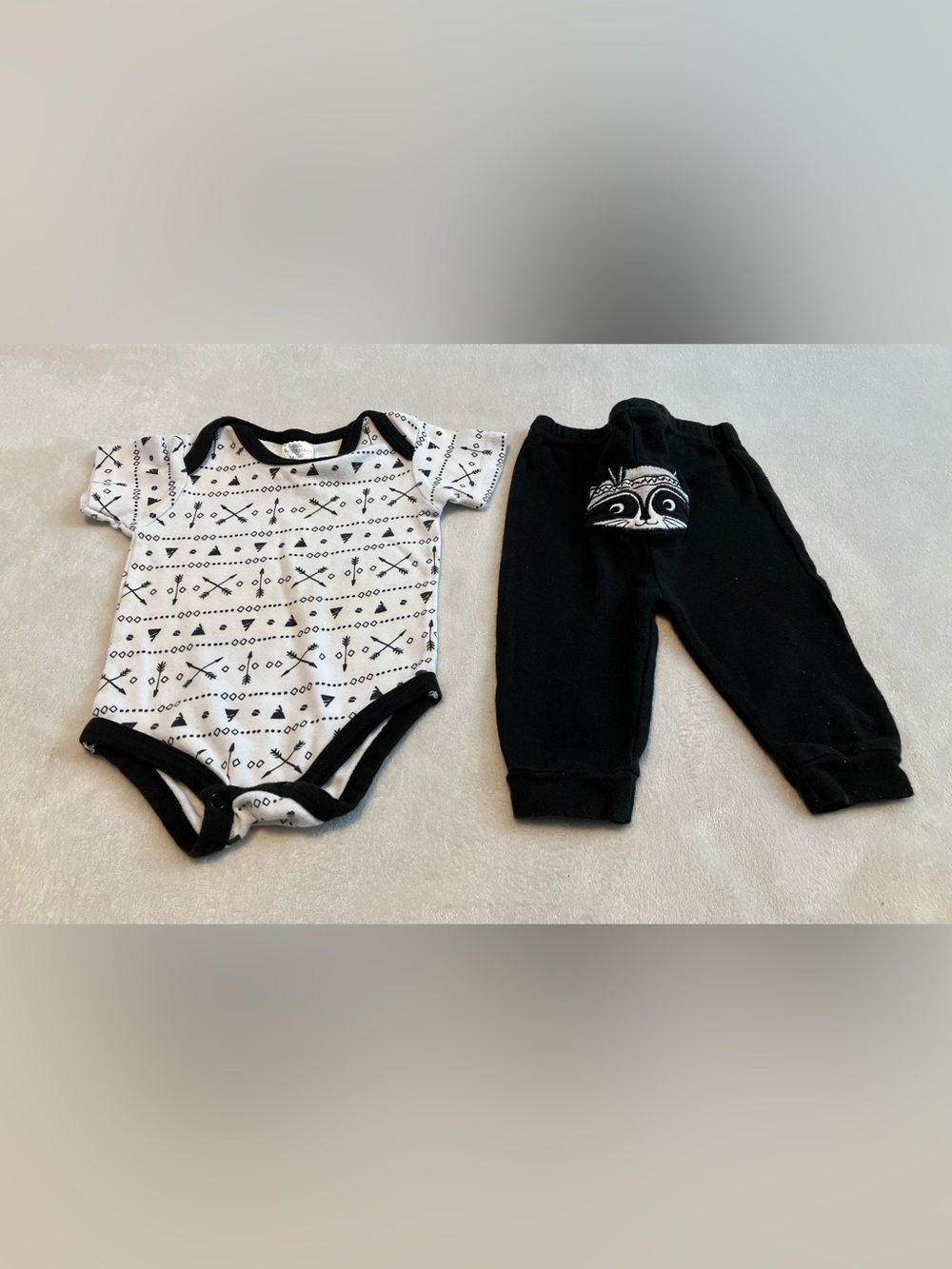 Baby Arrow Onesie and Black Raccoon Pants- Black & White